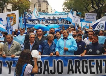 Múltiples marchas con una agenda común marcada por las demandas sociales