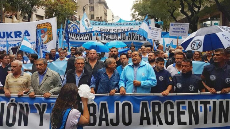 Múltiples marchas con una agenda común marcada por las demandas sociales