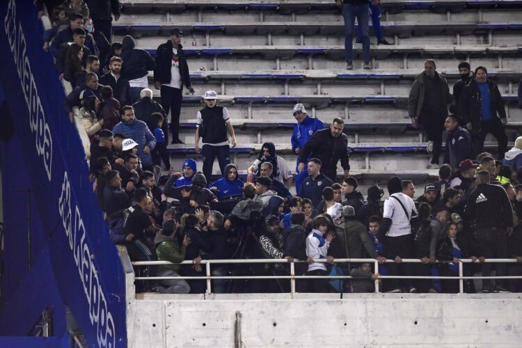¿Qué sucedió con los hinchas de Talleres infiltrados en la cancha de Vélez?