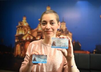 Reimprimieron la licencia de Florencia y quitan los términos estigmatizantes en los carnés de conducir