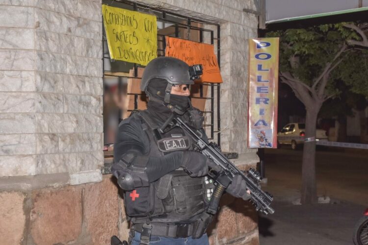 Tras varios allanamientos, desbarataron una banda narco liderada por padre, madre e hijo en Córdoba