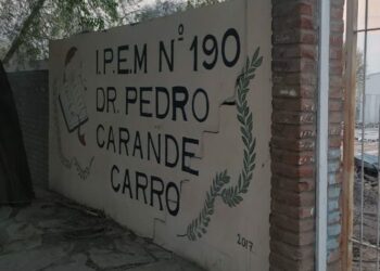 Cuatro mujeres detenidas tras violentar a una alumna en la puerta de la escuela