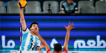 La selección de vóleibol consiguió un sufrido triunfo ante Egipto y avanzó a octavos de final