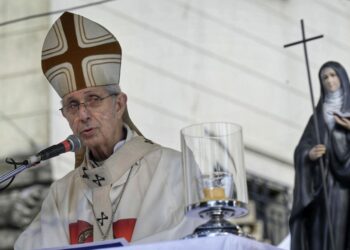 El Cardenal Poli pidió “actitudes solidarias” para “reconstruir” el país y advirtió por la “inflación asfixiante”