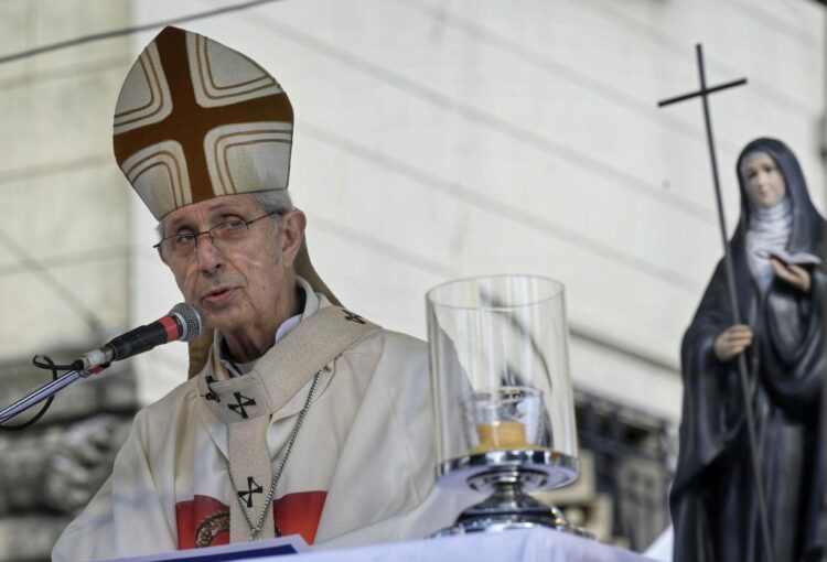 El Cardenal Poli pidió “actitudes solidarias” para “reconstruir” el país y advirtió por la “inflación asfixiante”