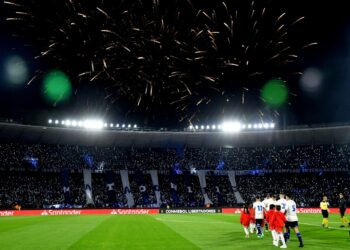 Hinchas de Talleres agredieron a dos policías en la previa del partido por Copa Libertadores