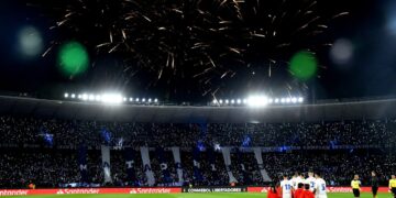 Hinchas de Talleres agredieron a dos policías en la previa del partido por Copa Libertadores