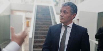 El fiscal descartó la hipótesis de vacunas vencidas o medicamentos asociados a las muertes