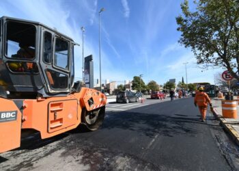 Se realizan tareas para la repavimentación de la avenida Colón