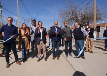 Schiaretti: «Venimos inaugurando obras que tienen que ver con el progreso de la ciudad»