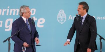 El Frente de Todos intenta dar un mensaje de relanzamiento tras la jura de Massa