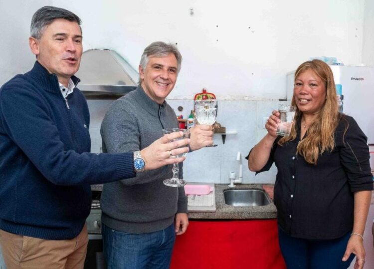 La Municipalidad extiende el acceso a la red de agua potable