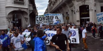 Trabajadores del Banco de Córdoba anuncian un paro