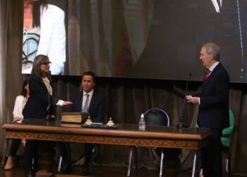 Schiaretti le tomó juramento a Gabriela Barbás como nueva ministra de Salud