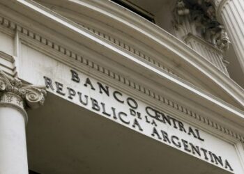 Analizan autorizar el cupo de 200 dólares a trabajadores que cobraron el ATP durante el 2020