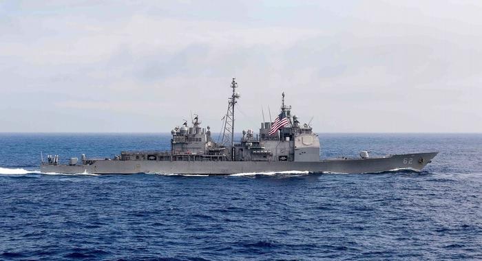 Dos buques estadounidenses navegaron en el estrecho de Taiwán y pusieron en alerta a China