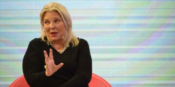 Masivo rechazo en Córdoba a las «descalificaciones» de Carrió