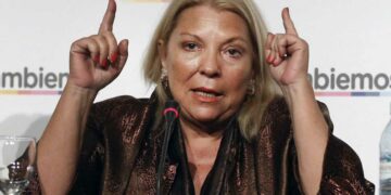 Carrió se mantiene en el centro de la discusión