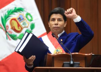 Castillo reacciona ante el acoso judicial opositor