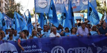Los docentes hacen un paro contra la criminalización de la protesta social