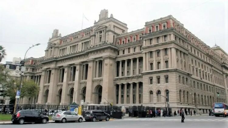Más de una denuncia por hora por violencia intrafamiliar