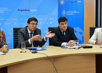 Se reúne el Consejo del Salario para instituir un nuevo mínimo