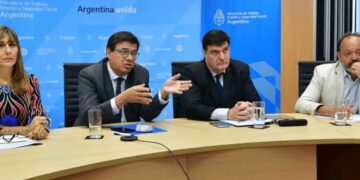 Se reúne el Consejo del Salario para instituir un nuevo mínimo