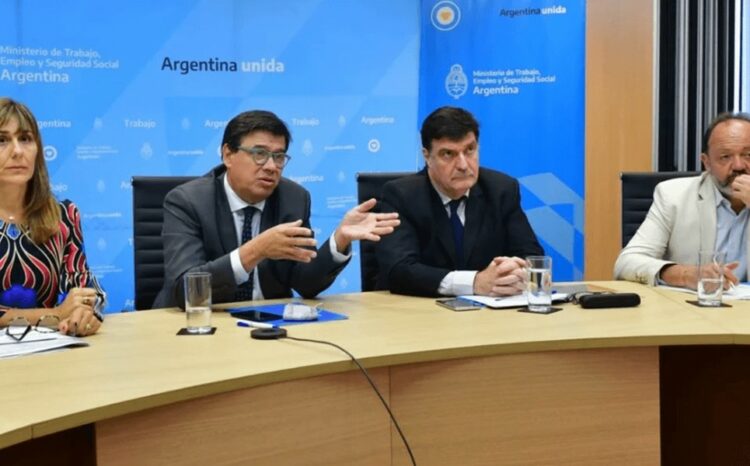 Se reúne el Consejo del Salario para instituir un nuevo mínimo