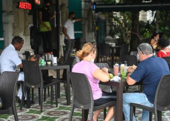 Por primera vez en 60 años, Cuba abre el comercio a inversores extranjeros