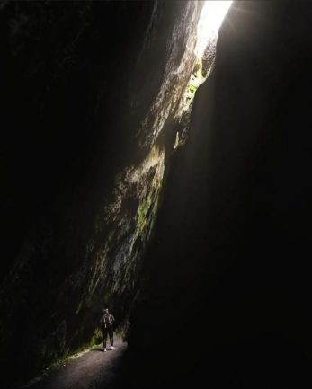 Así es la Cueva de Salamanca, un atractivo único en el medio de Los Gigantes