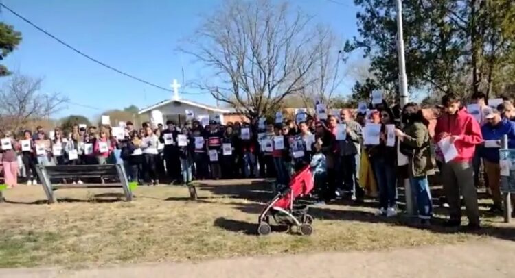 Familiares y amigos de Santiago Aguilera marcharon en Traslasierra por su aparición con vida