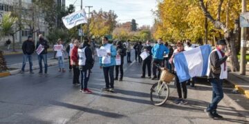 Los docentes universitarios hacen hoy un paro de actividades