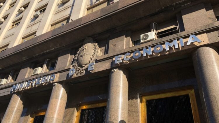 La deuda pública aumentó más de US$ 5.200 millones en febrero