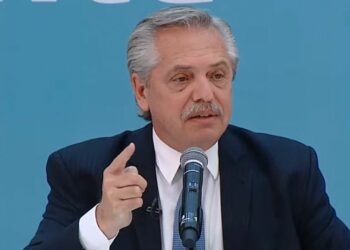 Fernández: «invertir en educación es pensar a futuro y nunca es un gasto»