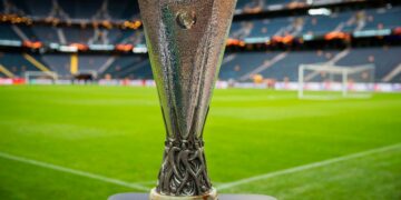 Sorteo Europa League: grupos accesibles para la Roma, con Dybala, y el Mánchester United, con Martínez,