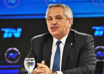 Fernández se metió en la polémica por la causa Vialidad y elevó la tensión política