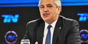 Fernández se metió en la polémica por la causa Vialidad y elevó la tensión política