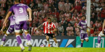 De local, Instituto igualó sin goles ante Villa Dálmine