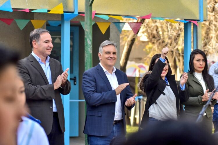 Llaryora recorrerá el interior para instalar su candidatura