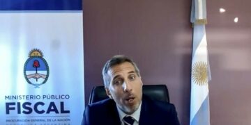 CFK apuntó contra el fiscal que la juzga y lo vinculó con Macri