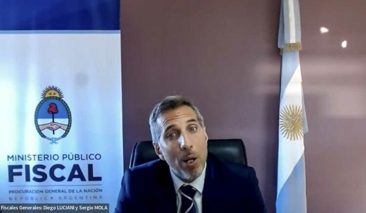 CFK apuntó contra el fiscal que la juzga y lo vinculó con Macri