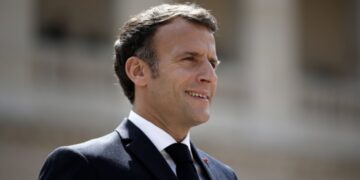 Macron pronostica el «fin de la abundancia» en Europa