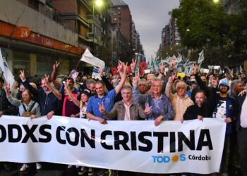 Masiva marcha en nuestra ciudad para apoyar a CFK