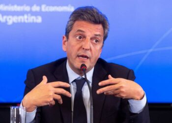 El Gobierno lanza un canje de deuda y no pedirá más financiamiento con emisión al BCRA en 2022