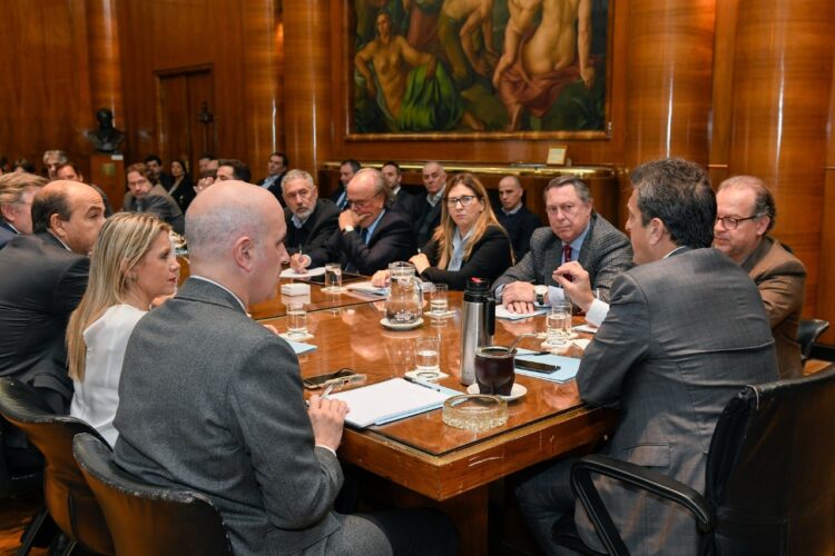 Massa convocó a sus secretarios y asesores al quinto piso del Ministerio.