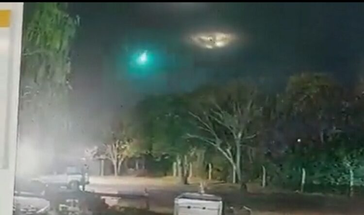 Así fue el momento en el que un bólido iluminó el cielo en Córdoba