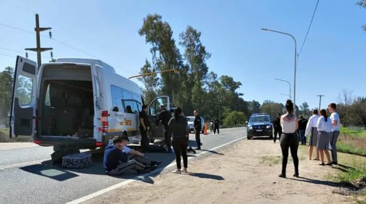 Un joven atacó a la combi de sus excompañeros del Liceo Militar y mató al conductor
