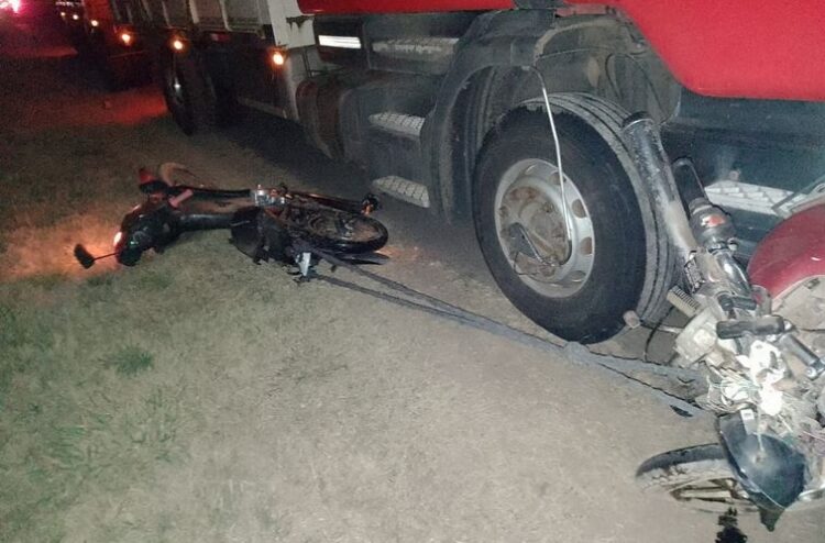 Una niña murió arrollada por un camión en la ruta 19