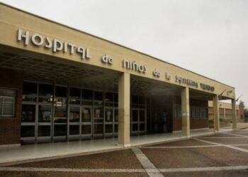 Tras una golpiza de su madre, un niño sufrió una fractura en la base del cráneo