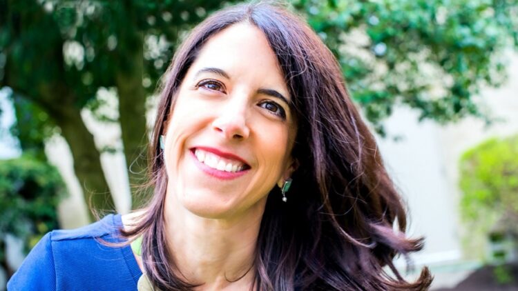 Williams investiga y relaciona, convencida de que aprender sobre tetas es una tarea esencialmente feminista.